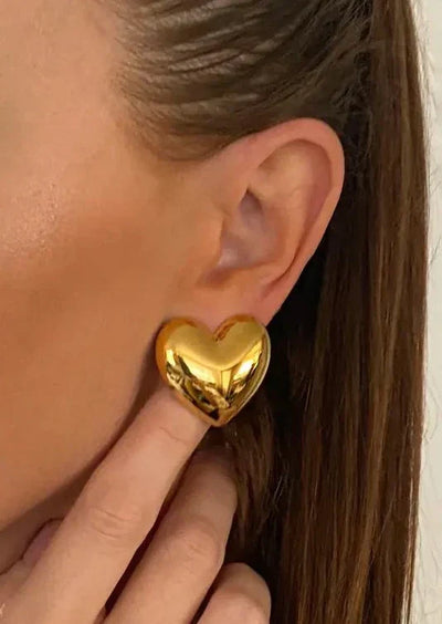 Nina | Heart-Shaped Studs