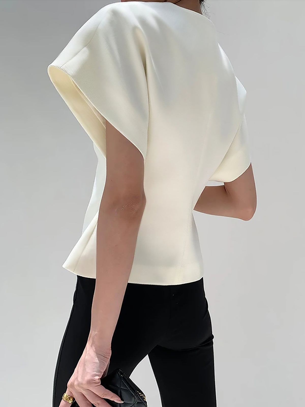 Meyra - V-Neck Asymmetric Top