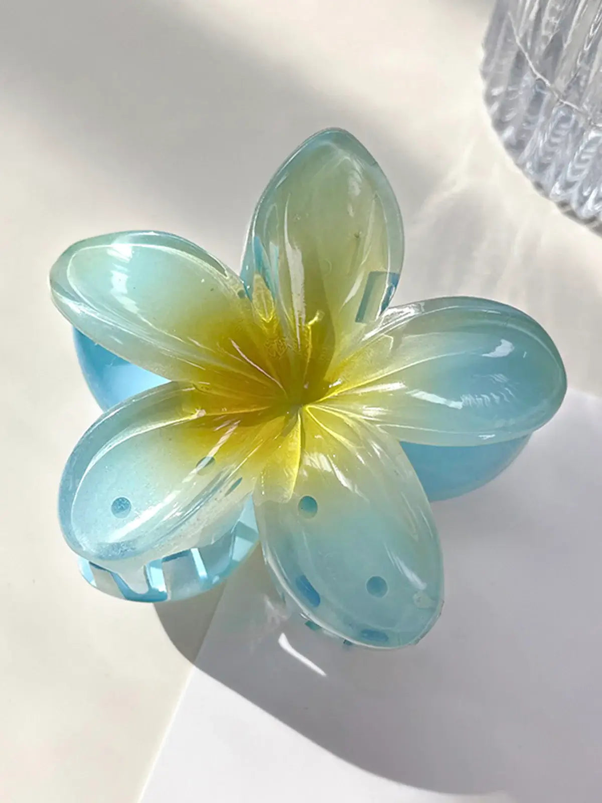 Adele | Glossy Flower Hairclip